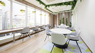 ラウンジ(学生ホール)